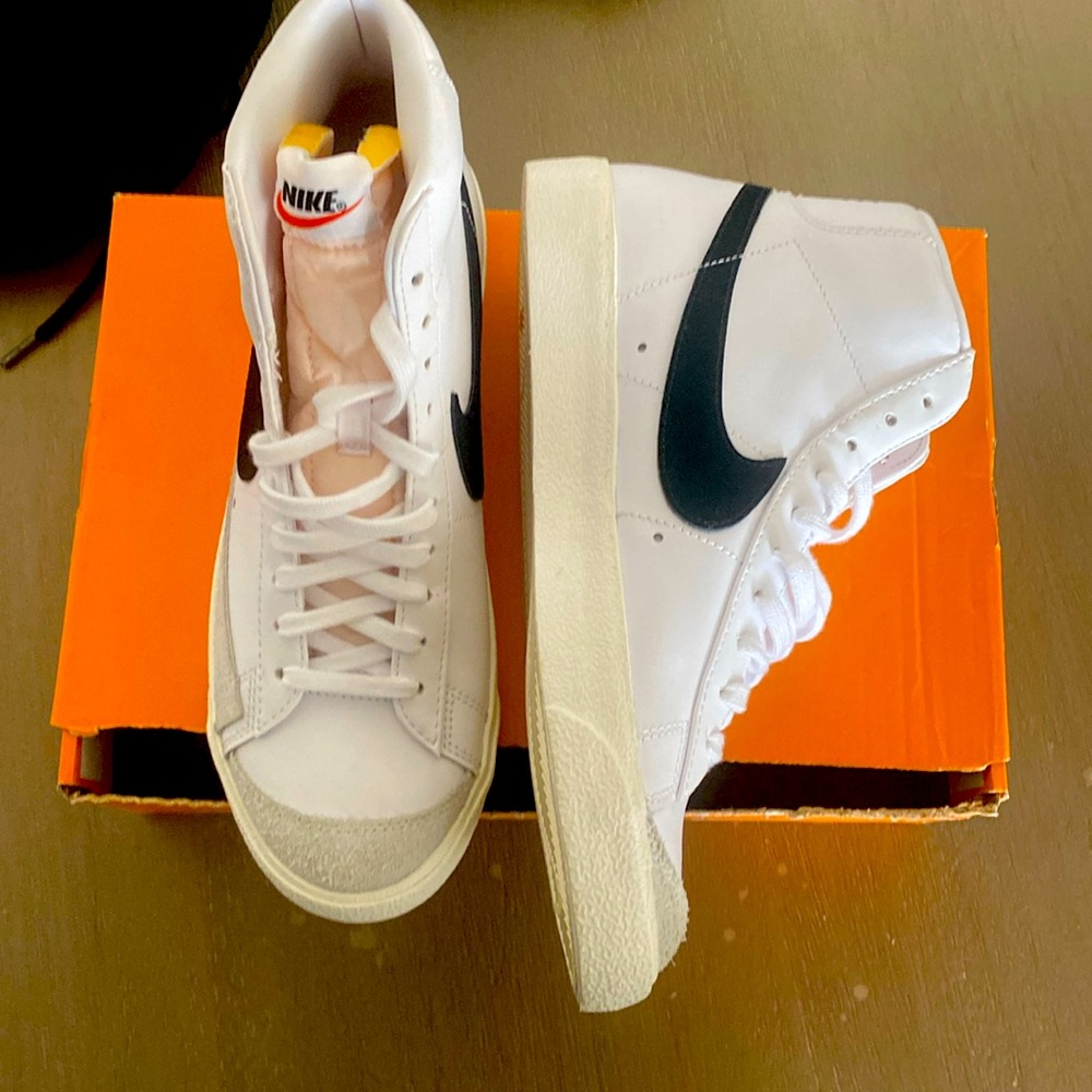 BLAZER MID ‘77 VNTG NIKE